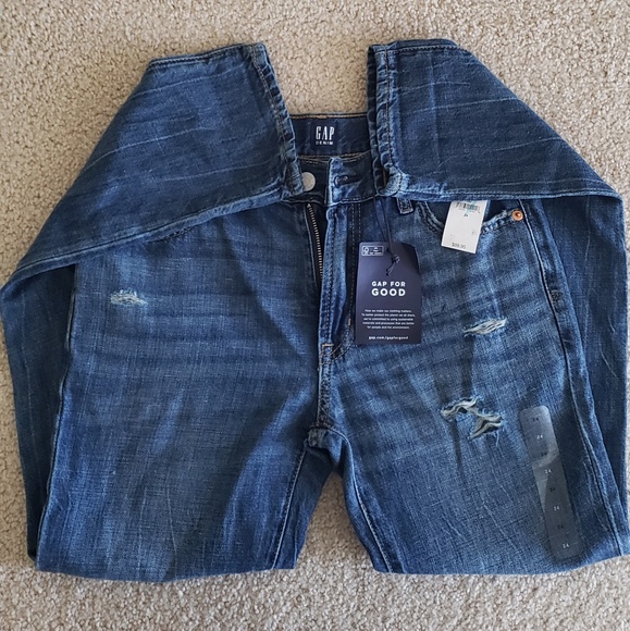 GAP Brand New Distressed Jeans - Picture 2 of 7